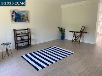 1517 Oakmont Dr Unit 3, Walnut Creek, CA 94595