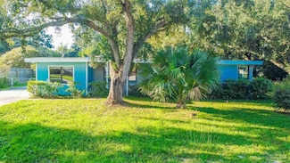 429 Cumberland Ave, Gulf Breeze, FL 32561