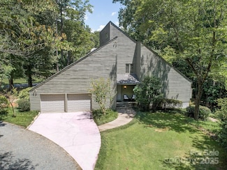 10401 Andiron Dr, Matthews, NC 28105