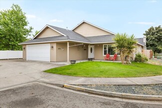 1070 Shayla Ln, Central Point, OR 97502