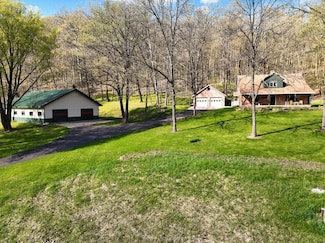 21702 County Rd E, Richland Center, WI 53581