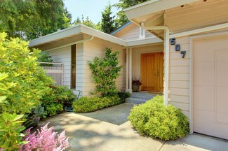 507 130th Ave NE, Bellevue, WA 98005