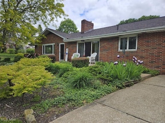 3084 Killian Rd, Uniontown, OH 44685