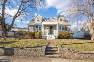 330 S 6th St, Perkasie, PA 18944