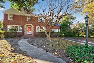6061 Newport Crescent, Norfolk, VA 23505