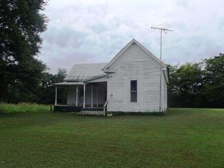 70 Public Well Rd, Red Boiling Springs, TN 37150