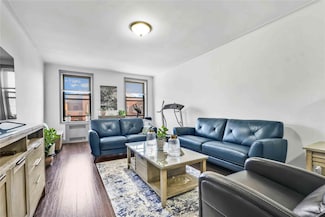 83-80 118th St Unit 5B, Kew Gardens, NY 11415