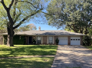 302 Burgundy Cir, Shreveport, LA 71105