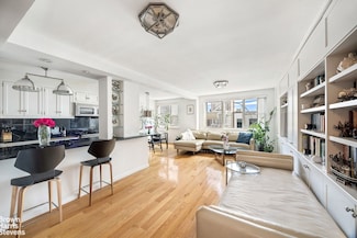 340 E 80th St Unit 17 F, New York, NY 10075