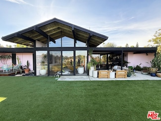 3056 Corda Dr, Los Angeles, CA 90049