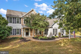40 Blossom Ln, Pottstown, PA 19465