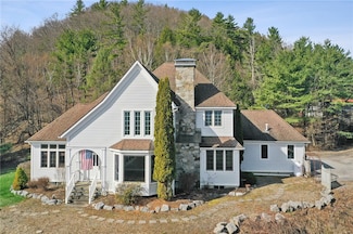 921 Ecker Hollow Rd, Schoharie, NY 12157