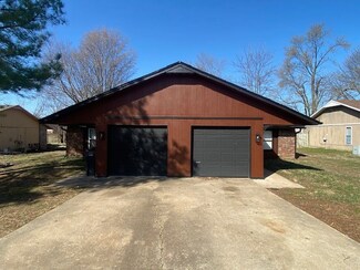 1018 & 1020 N Turtle Creek Dr, Rogers, AR 72756