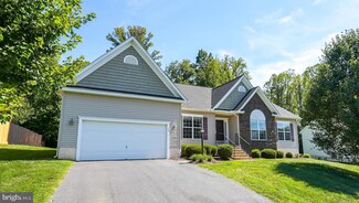 19 Towering Oaks Dr, Fredericksburg, VA 22405