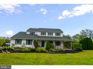180 Mountain Rd, Lenhartsville, PA 19534