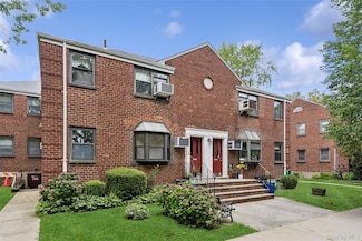 16-10 160th St Unit 686, Whitestone, NY 11357
