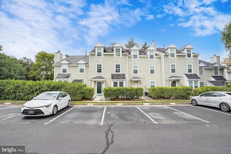 6084 Netherton St, Centreville, VA 20120