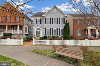 23109 Mistflower Dr, Clarksburg, MD 20871