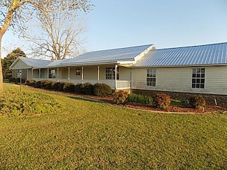 6795 S County Road 33, Ashford, AL 36312