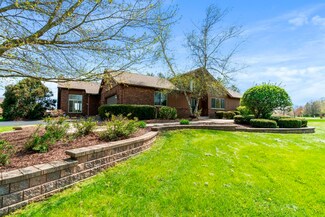 78 Country Ln, Yorkville, IL 60560