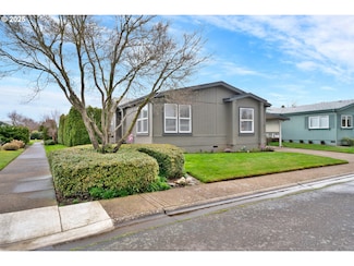 3355 N Delta Hwy Unit 136, Eugene, OR 97408