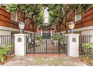 2083 NW Johnson St Unit 25, Portland, OR 97209