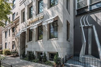 22 E Elm St Unit PH, Chicago, IL 60611