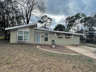2514 Whispering Pines Rd, Albany, GA 31707