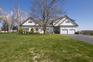 5760 Martinchek Rd, Petoskey, MI 49770