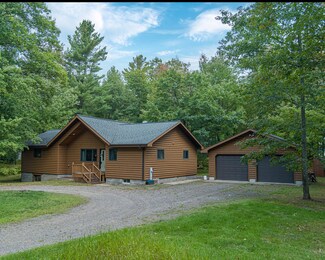 6320 Bernie Lou Dr, Hazelhurst, WI 54531