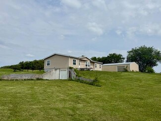 25438 140th St, Winston, MO 64689