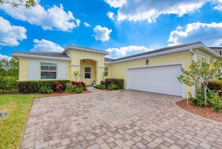 7214 NW Farnsworth Cir, Port Saint Lucie, FL 34987