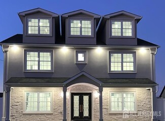 80 Sycamore St, Carteret, NJ 07008
