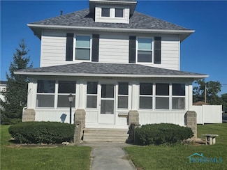 214 N Church St, Oak Harbor, OH 43449