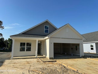 303 W Satchwell St, Burgaw, NC 28425