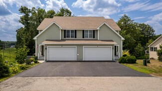 10 Blossom Ln, Stratham, NH 03885