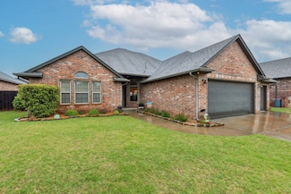5421 Painted Pony Rd, Warr Acres, OK 73132