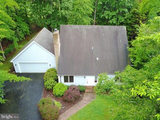 11225 Annabelle Dr, Swan Point, MD 20645