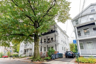 39 Richter St, Providence, RI 02908