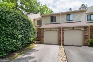 102 Hanover Ct, Chesterbrook, PA 19087