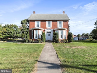 43 W California St, Mercersburg, PA 17236