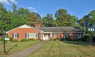 2419 Greenwich Rd, Winston Salem, NC 27104