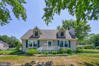 8 Winchester Dr, Ocean View, DE 19970