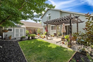 2344 Donahue Ave, Santa Rosa, CA 95401