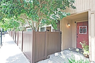 2735 Piedmont Ave Unit 3, Montrose, CA 91020