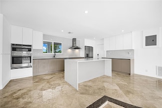 5510 NE 18th Ave, Fort Lauderdale, FL 33334