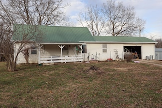 421 County Road 120, Higbee, MO 65257