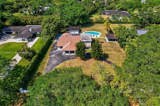 6835 SW 112th St, Miami, FL 33156