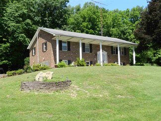 6723 W 400 S, Owensville, IN 47665