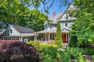 102 Herrick Rd, Newton Center, MA 02459